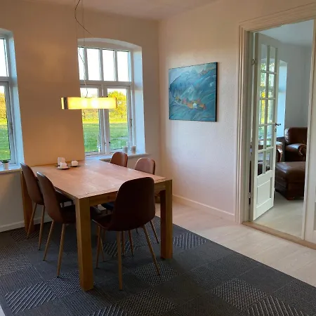 Hyggelig Aftaegtsbolig I Hjertet Af Sonderjylland *