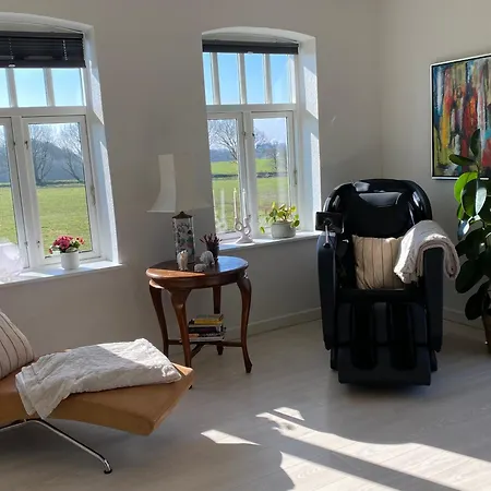 Hyggelig Aftaegtsbolig I Hjertet Af Sonderjylland *