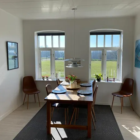 Hyggelig Aftaegtsbolig I Hjertet Af Sonderjylland